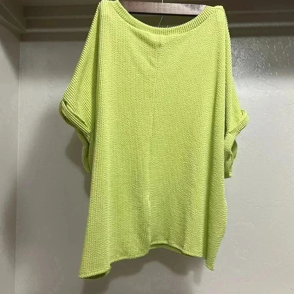 Too - Picture 4 of 5